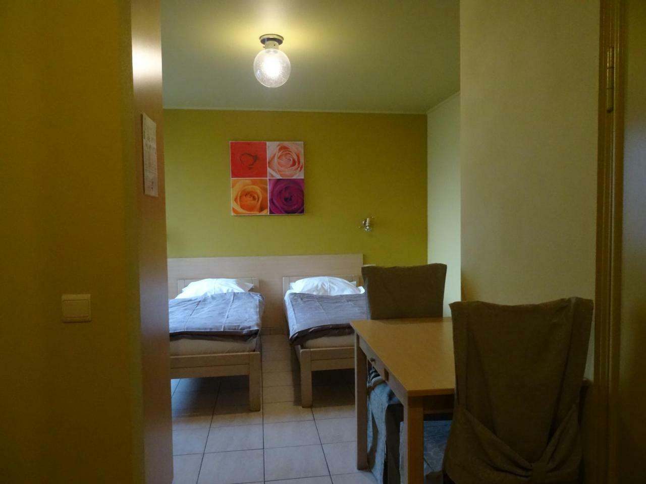 Hostellerie Daiseldaele Dadizele Exteriör bild