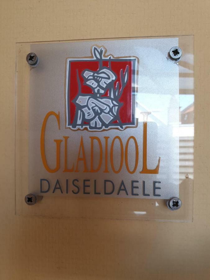 Hostellerie Daiseldaele Dadizele Exteriör bild